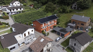 Casa Conelli im Tessin: Ein einstiges Rustico erstrahlt in frischem Terrakottarot